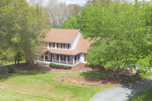22109 Creekview Dr, Gaithersburg, MD 20882 - Photo 1