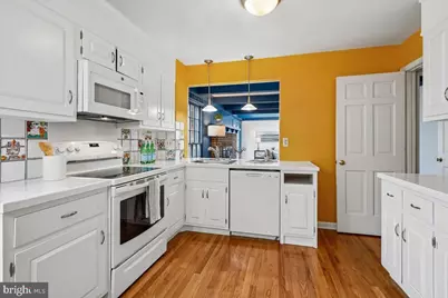 7620 Mary Cassatt Drive, Potomac, MD 20854 - Photo 8