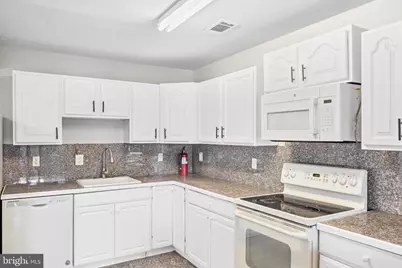 18515 Tarragon Way, Germantown, MD 20874 - Photo 2