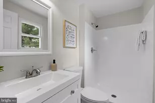 8 Seville Way, Gaithersburg, MD 20878 - Photo 18