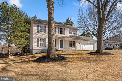 8 Seville Way, Gaithersburg, MD 20878 - Photo 2