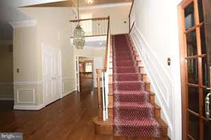 8900 Holly Leaf Ln, Bethesda, MD 20817 - Photo 36