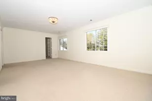 8900 Holly Leaf Ln, Bethesda, MD 20817 - Photo 40