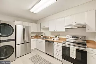 15100 Interlachen Dr, Silver Spring, MD 20906 - Photo 2