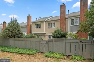 20716 Highland Hall Dr, Montgomery Village, MD 20886 - Photo 40