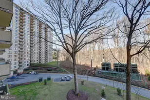 5225 Pooks Hill Rd, Bethesda, MD 20814 - Photo 16