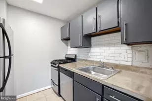 1900 Lyttonsville Rd, Silver Spring, MD 20910 - Photo 6