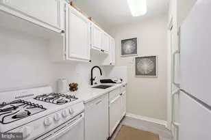 1900 Lyttonsville Rd, Silver Spring, MD 20910 - Photo 12