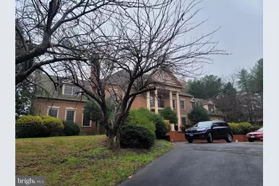 8926 Harvest Square Court, Rockville, MD 20854 - Photo 2