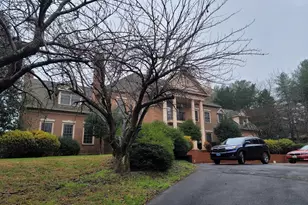 8926 Harvest Square Ct, Rockville, MD 20854 - Photo 2