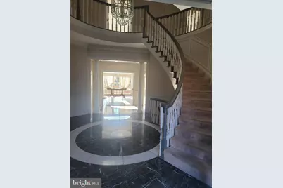 8926 Harvest Square Court, Rockville, MD 20854 - Photo 4