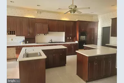 8926 Harvest Square Court, Rockville, MD 20854 - Photo 18