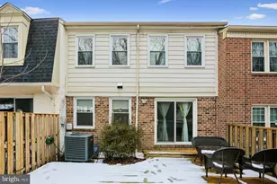 32 Oak Shade Rd, Gaithersburg, MD 20878 - Photo 2