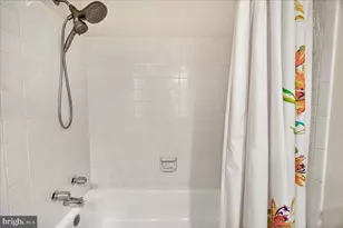 19736 Greenside Terrace, Montgomery Village, MD 20886 - Photo 32