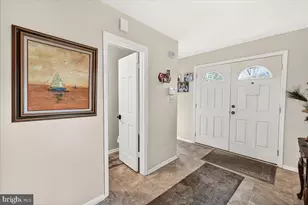 19736 Greenside Terrace, Montgomery Village, MD 20886 - Photo 8