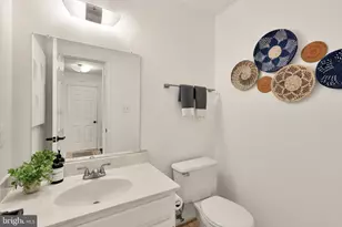 10135 Crestberry Pl, Bethesda, MD 20817 - Photo 14