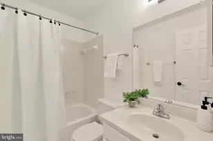 10135 Crestberry Pl, Bethesda, MD 20817 - Photo 32