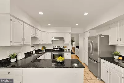 10135 Crestberry Place, Bethesda, MD 20817 - Photo 10