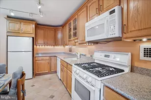 9039 Sligo Creek Pkwy, Silver Spring, MD 20901 - Photo 4
