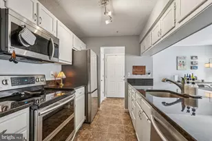 2812 Clear Shot Dr, Silver Spring, MD 20906 - Photo 4