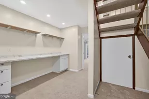 9250 Three Oaks Dr, Silver Spring, MD 20901 - Photo 32