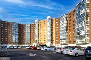 15115 Interlachen Dr, Silver Spring, MD 20906 - Photo 2