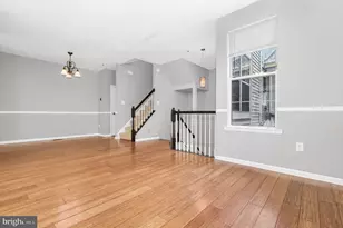 10211 Cove Ledge Ct, Montgomery Village, MD 20886 - Photo 4