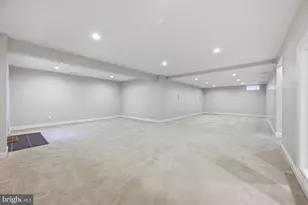 419 Nature Ln, Rockville, MD 20850 - Photo 40