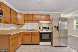 6013 Neilwood Dr, Rockville, MD 20852 - Photo 8