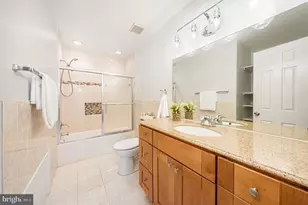 1501 Templeton Pl, Rockville, MD 20852 - Photo 20