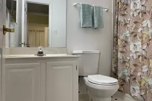 12235 Tildenwood Dr, Rockville, MD 20852 - Photo 50