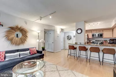 7923 Eastern Avenue #704, Silver Spring, MD 20910 - Photo 6