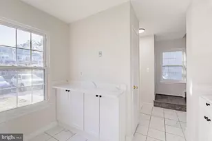 1014 Copperstone Ct, Rockville, MD 20852 - Photo 8