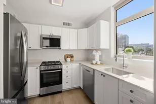 7111 Woodmont Ave, Bethesda, MD 20815 - Photo 10