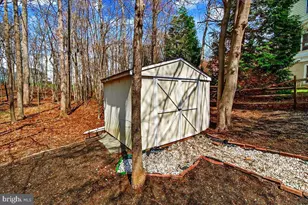 21 Hackett Ct, Poolesville, MD 20837 - Photo 16