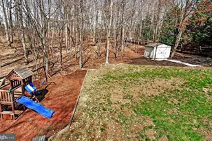 21 Hackett Ct, Poolesville, MD 20837 - Photo 10