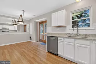 8 Suncroft Ct, Silver Spring, MD 20904 - Photo 8