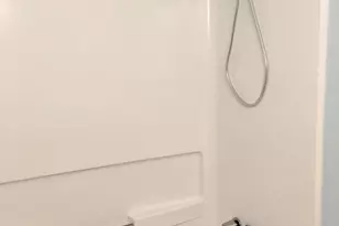 18318 Streamside Dr, Gaithersburg, MD 20879 - Photo 16