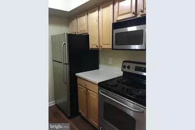 18318 Streamside Drive #304, Gaithersburg, MD 20879 - Photo 6