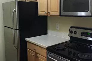 18318 Streamside Dr, Gaithersburg, MD 20879 - Photo 6