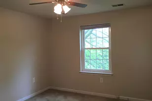 18318 Streamside Dr, Gaithersburg, MD 20879 - Photo 12