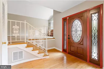 6011 Bradley Boulevard, Bethesda, MD 20817 - Photo 2