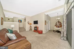 18810 Walkers Choice Rd, Gaithersburg, MD 20886 - Photo 1