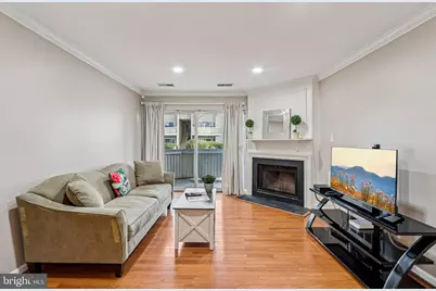 18202 Chalet Drive #APT 1, Germantown, MD 20874 - Photo 4