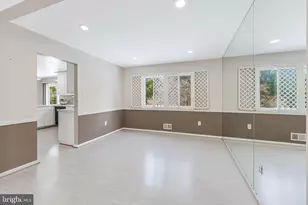 11433 Beechgrove Ln, Potomac, MD 20854 - Photo 10