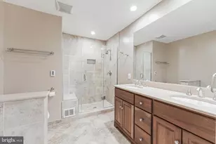 11433 Beechgrove Ln, Potomac, MD 20854 - Photo 30