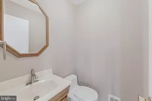 11433 Beechgrove Ln, Potomac, MD 20854 - Photo 24