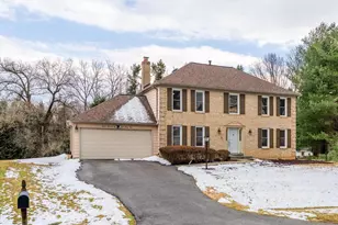 11433 Beechgrove Ln, Potomac, MD 20854 - Photo 2