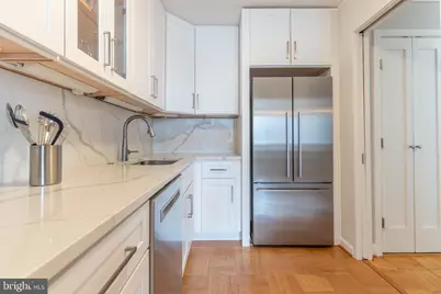 4515 Willard Avenue #1619, Chevy Chase, MD 20815 - Photo 14