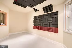 709 Amelia Island Ct, Ashton, MD 20861 - Photo 18